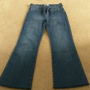 Madwell Flea Market flare